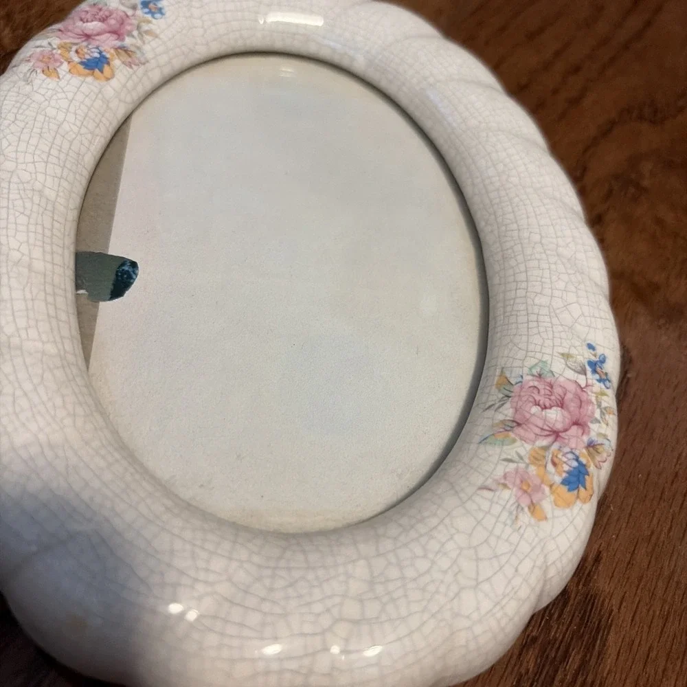 Vintage Oval Picture Frame Shabby Chic White Floral Scalloped Ceramic 1990s OS